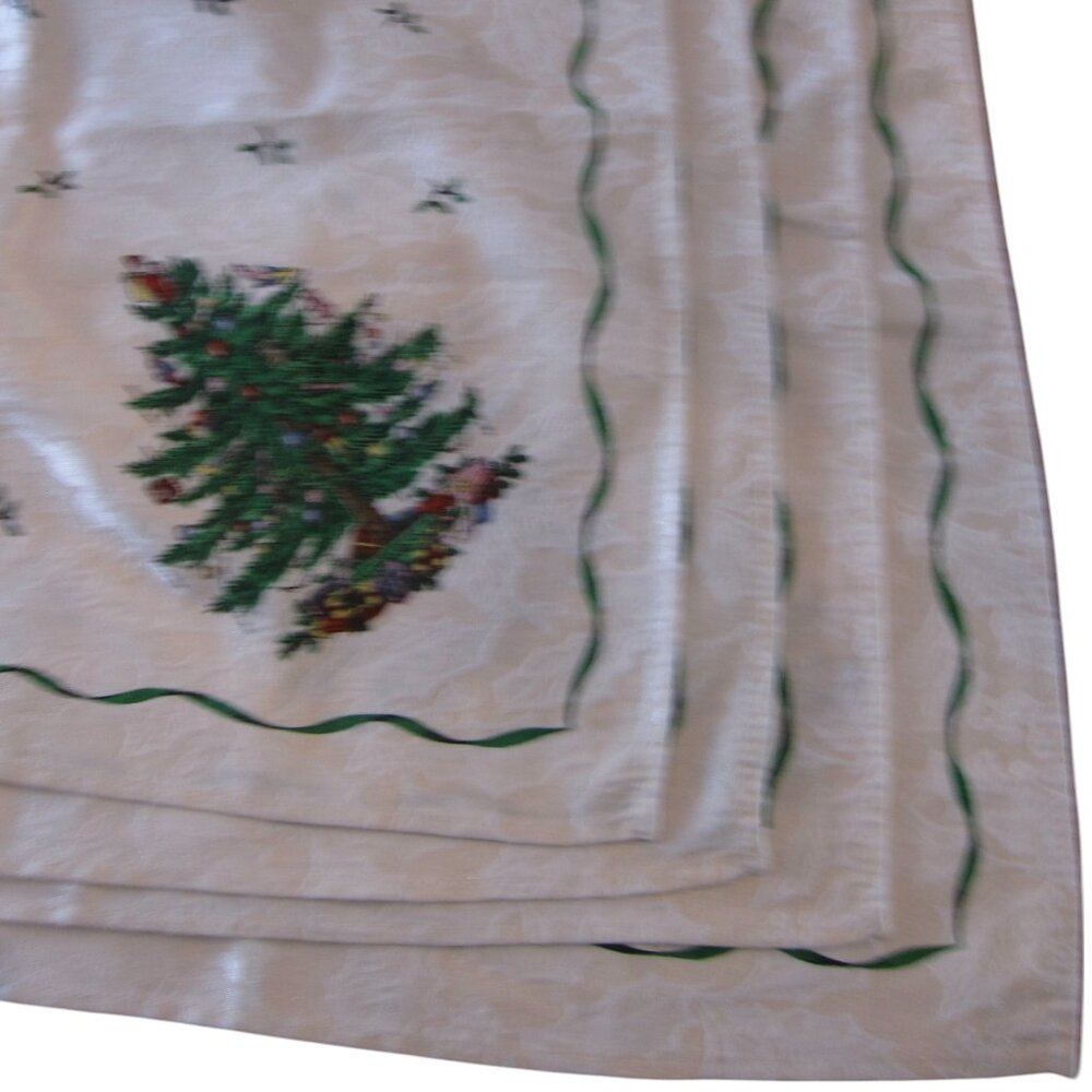 Spode Christmas Tree Damask Ivory Cloth Dinner Napkins Set of 4 Santa Green Red